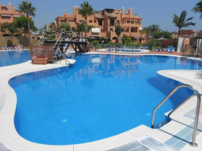 Гостиница Hacienda Del Sol Apartment  Эстепона